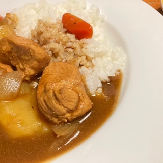 定番！野菜ゴロゴロチキンカレーライス(o^^o)